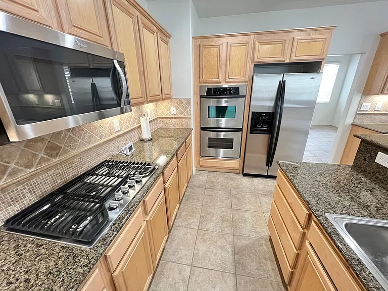 742 Canary Wharf Dr — Photo 18