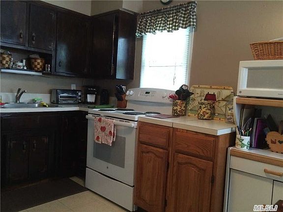 5th image of 80 Oakview Ave