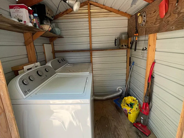 1606 Holly St — Photo 24