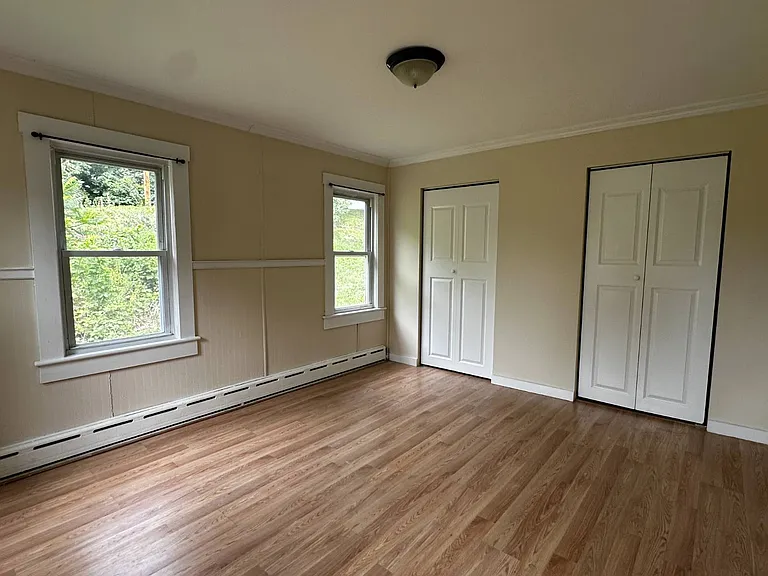 245 Lattintown Rd — Photo 8