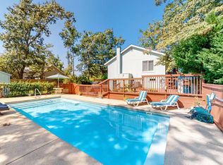 3053 Martins Point Rd, Kitty Hawk, NC 27949