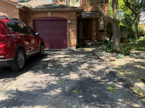 495 Taylor Cres #495, Burlington, ON L7L 6G2