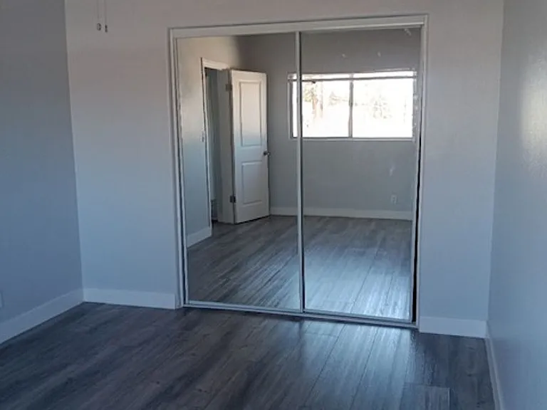 6346 Middleton Ave — Photo 18