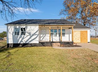 103 State Line Rd, Pocola, OK 74902