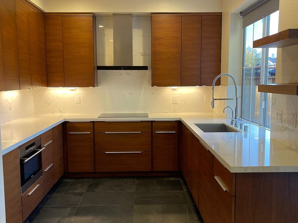 1st image of 513 Isla Vista Ter