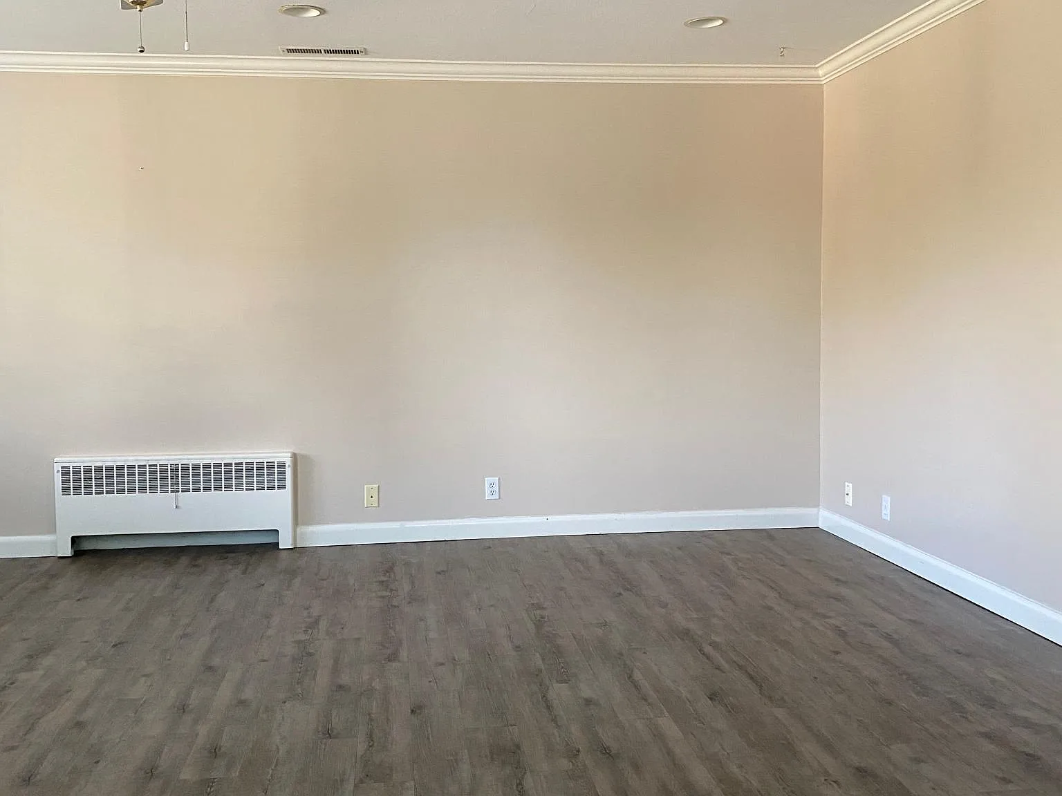 2107 E Browning Ave — Photo 3