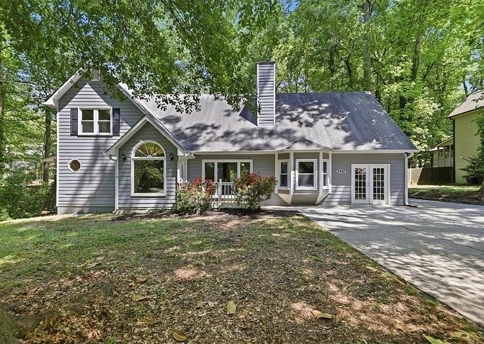 1st image of 3147 Oak Leaf Ct SW