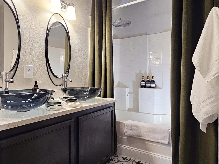 5401 Comanche Wells Dr — Photo 22