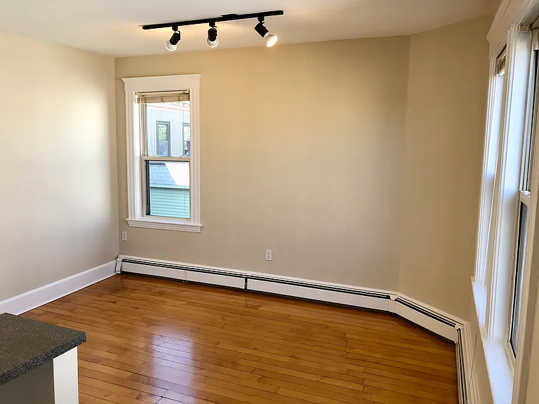 693 Somerville Ave #5 — Photo 7