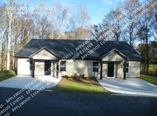 40 Creekside Ln #1, Boiling Springs, SC 29316