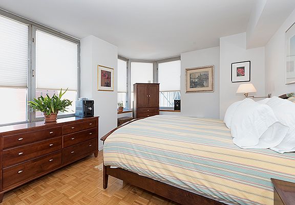 4th image of 500 W 43rd St APT 10J