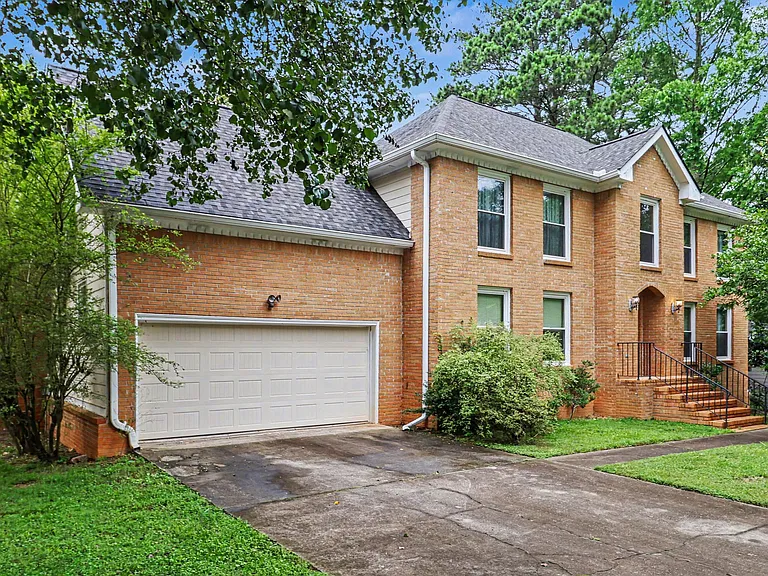 3695 Winters Hill Dr — Photo 2