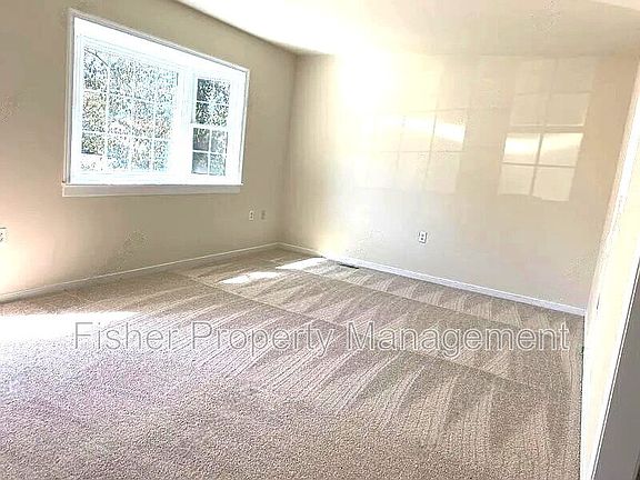 3rd image of 4701 Craddock Ave