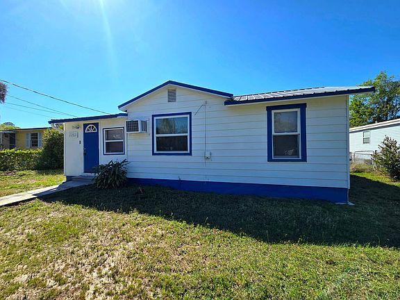 5th image of 2253 Golfview St