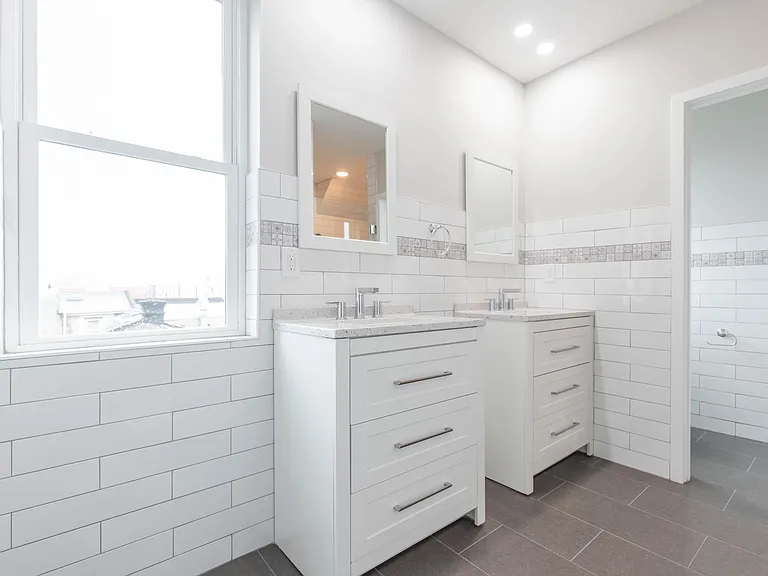1422 Ogden St #2 — Photo 10