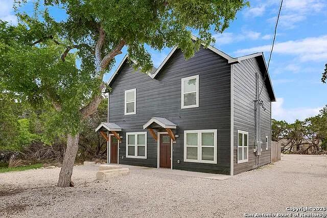 349 Will Rogers Dr #B — Photo 2