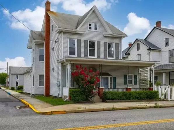 558 N Railroad St, Palmyra, PA 17078