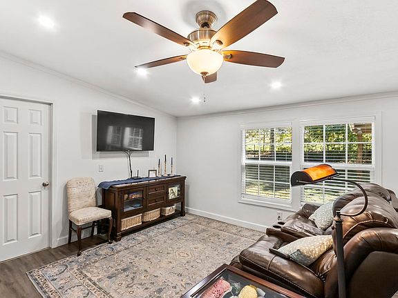 5th image of 434 Finley Rd