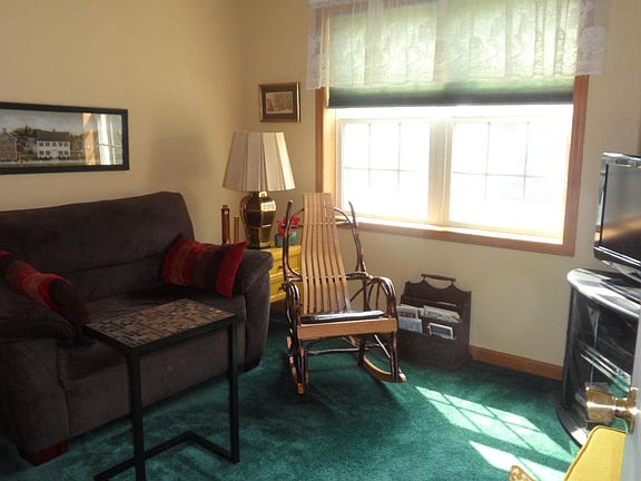 2nd image of 25 Berry Dr
