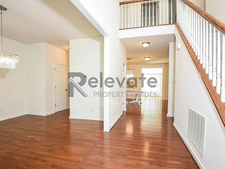 2913 Bayfront Way — Photo 2