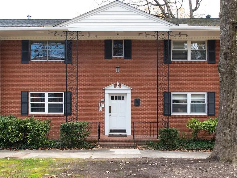 3660 Peachtree Rd NE #E4 — Photo 1