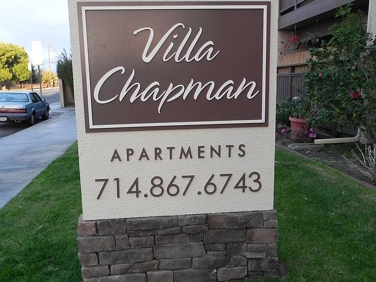 Chapman Villas Apartments — Photo 28