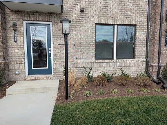 2nd image of 9937 Golden Trout Ln