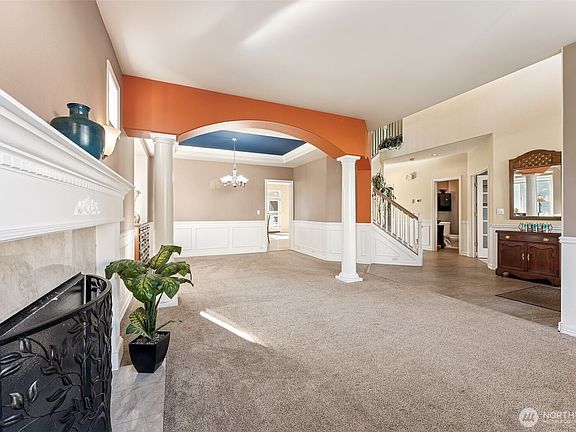 5th image of 1711 Pointe Woodworth Drive NE
