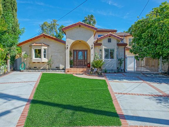 2nd image of 7 Camellia Ct