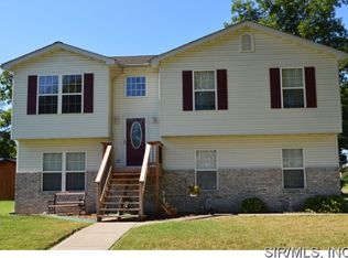 416 W State St, Mascoutah, IL 62258