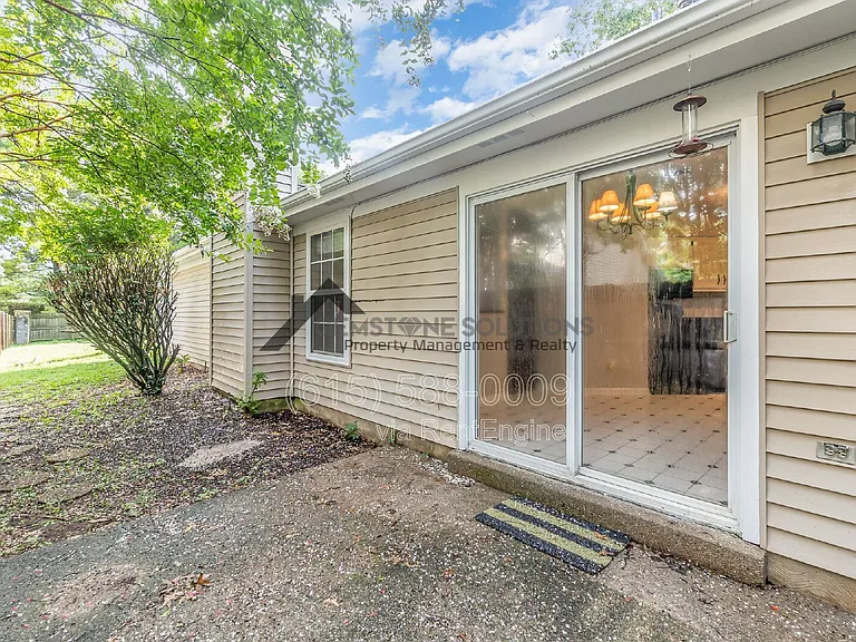 108 Meridian Ct — Photo 25