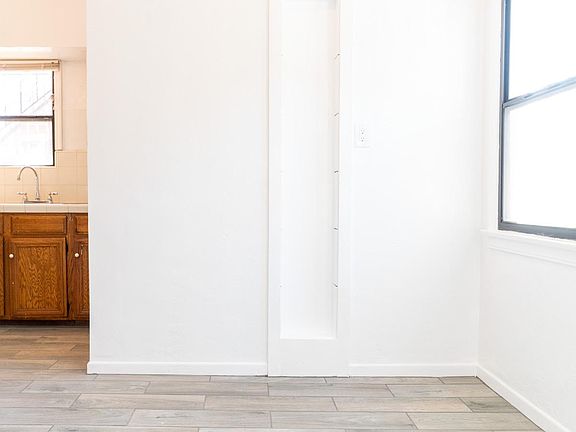 5th image of 5942 Willoughby Ave APT 3