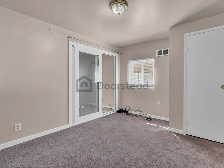 20 Ellington Ave #ADU — Photo 5