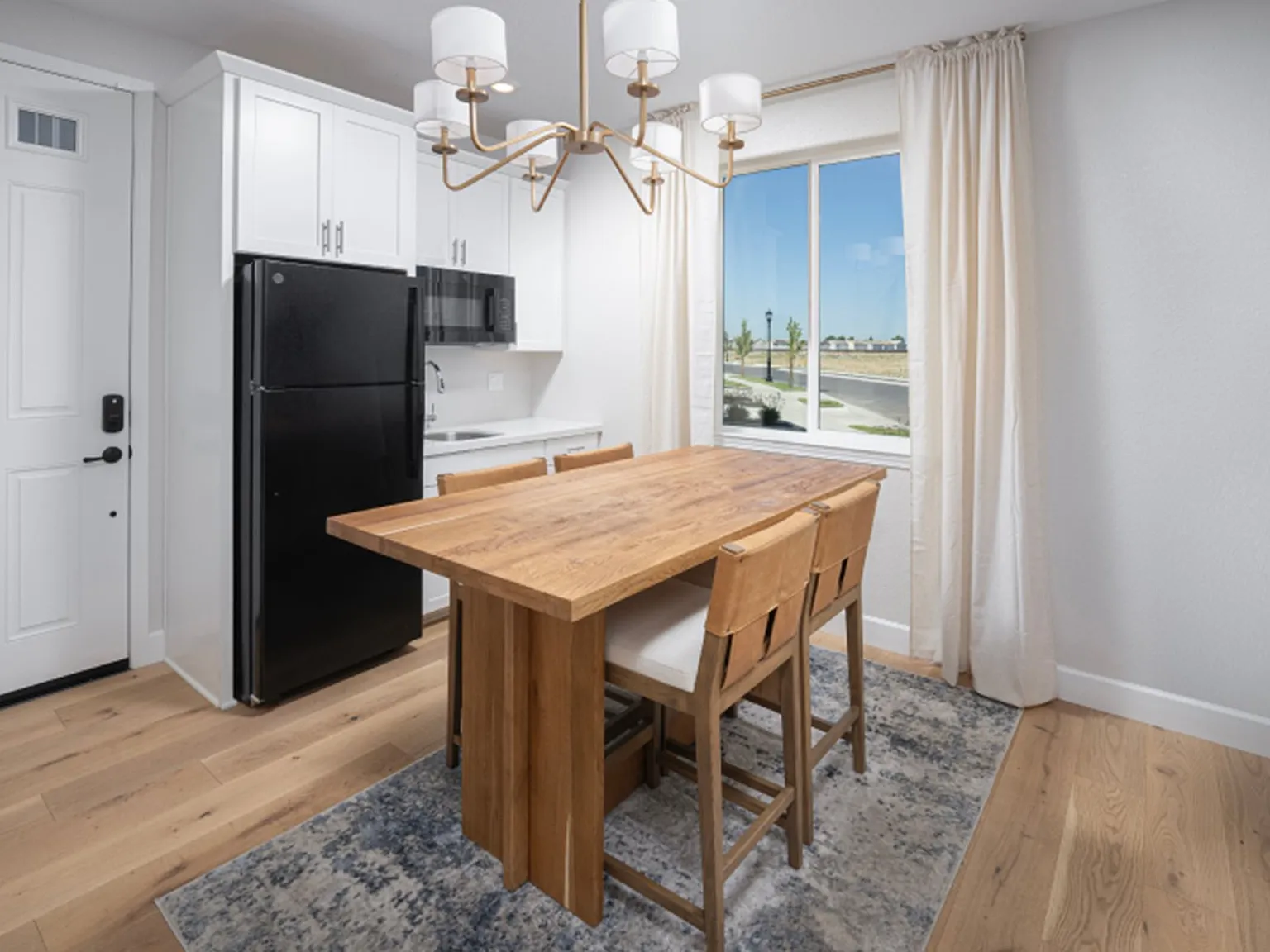 1 bed, 450 sqft, $1,650 — Photo 3