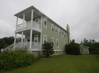 307 Roberts St, Waveland, MS 39576