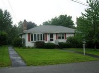 8 Brentwood Dr, Leominster, MA 01453