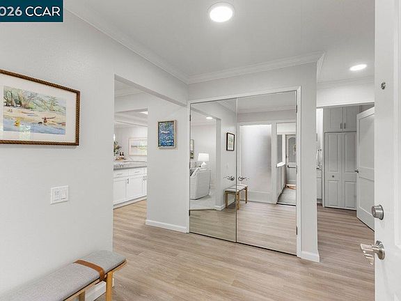3rd image of 2601 Pine Knoll Dr Unit 3