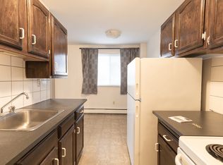 College 1127, Calgary, AB T2M 0P7
