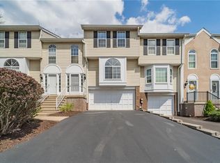 459 Shadywood Dr, Pittsburgh, PA 15235