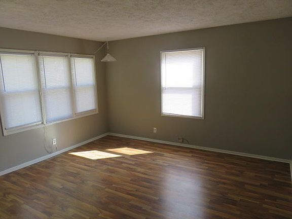 2nd image of 4026 Twin City Dr