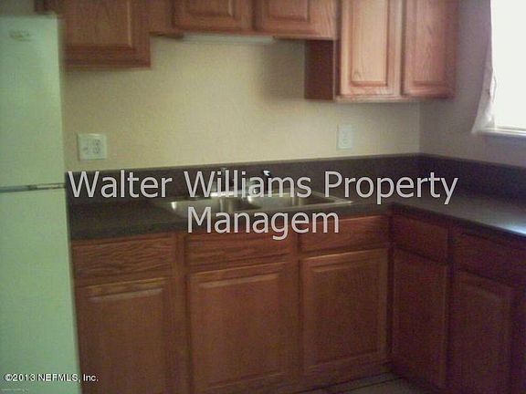 4th image of 7202 Kivler Dr