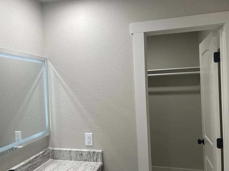 10423 Preston Ct — Photo 10