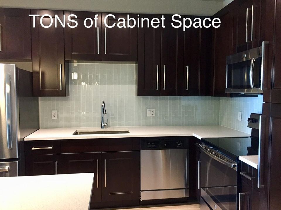 1st image of 190 SE 4th Ave #1