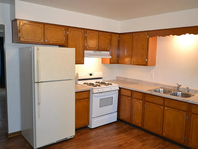 3308 Darwood Dr — Photo 4