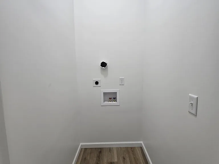 514 Lincoln Way E #1 — Photo 2