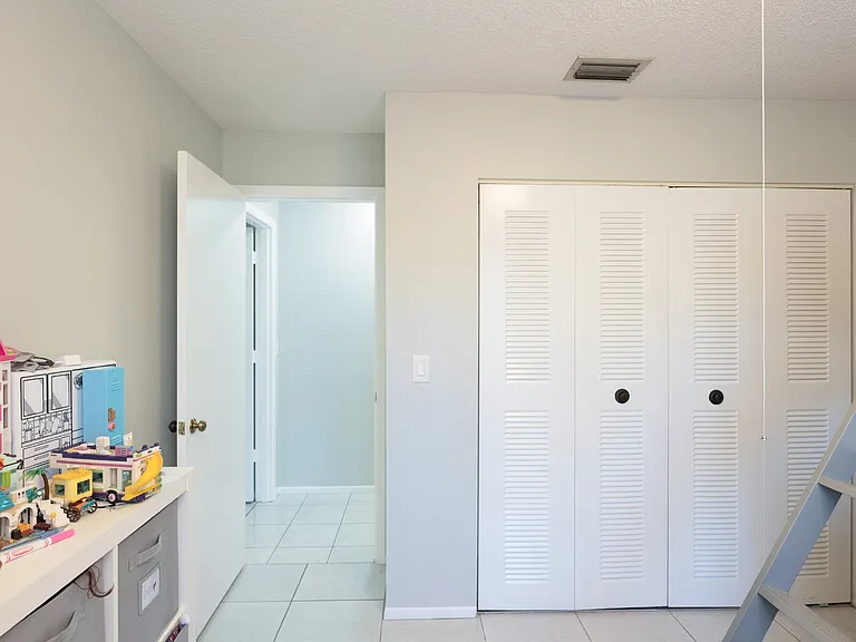 5671 Gardens Dr #202 — Photo 17