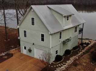 462 Miracle Rd, Decaturville, TN 38329