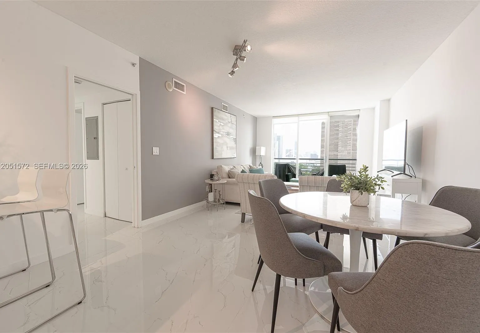 One Miami East Condo — Photo 3