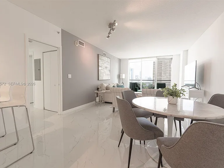 335 Biscayne Blvd #1600 — Photo 3