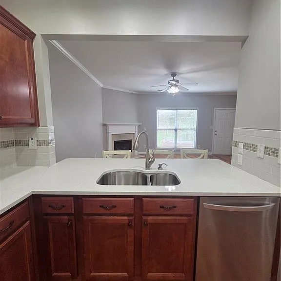 2720 Beynon Ln — Photo 6
